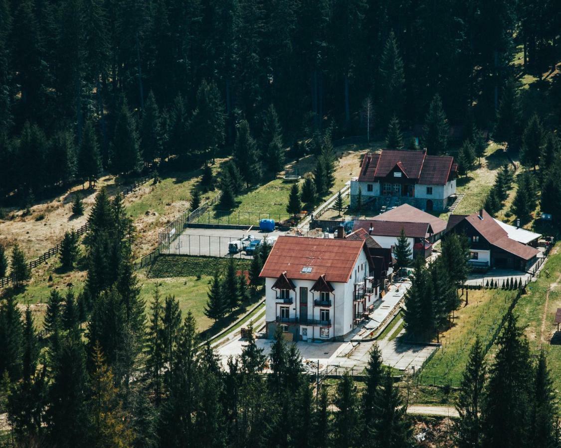 Hotel Floare De Colt Mînăstirea Humorului Zewnętrze zdjęcie