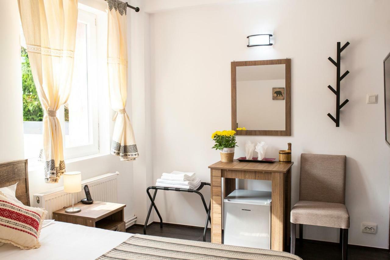 Hotel Floare De Colt Mînăstirea Humorului Zewnętrze zdjęcie
