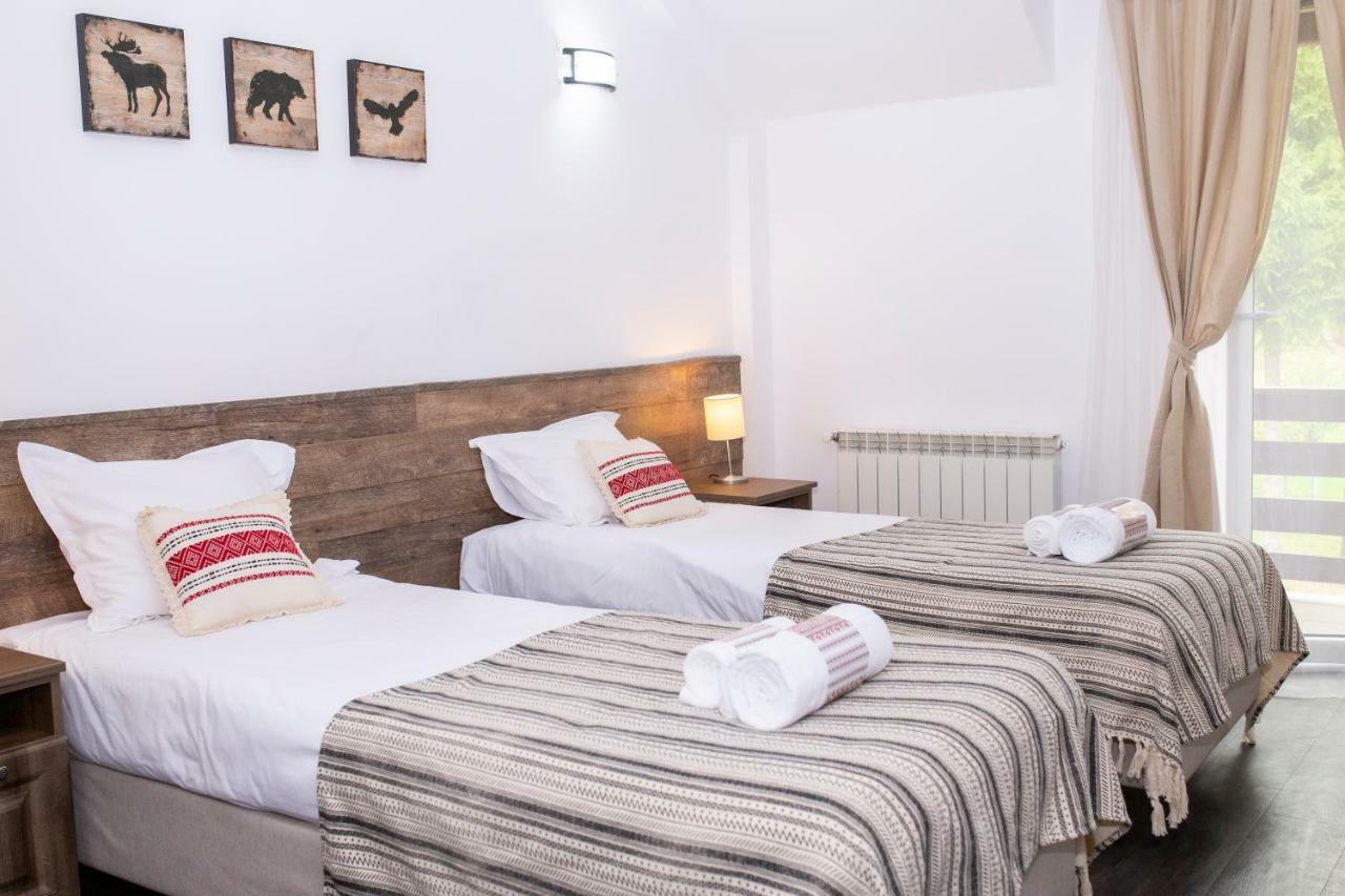 Hotel Floare De Colt Mînăstirea Humorului Zewnętrze zdjęcie